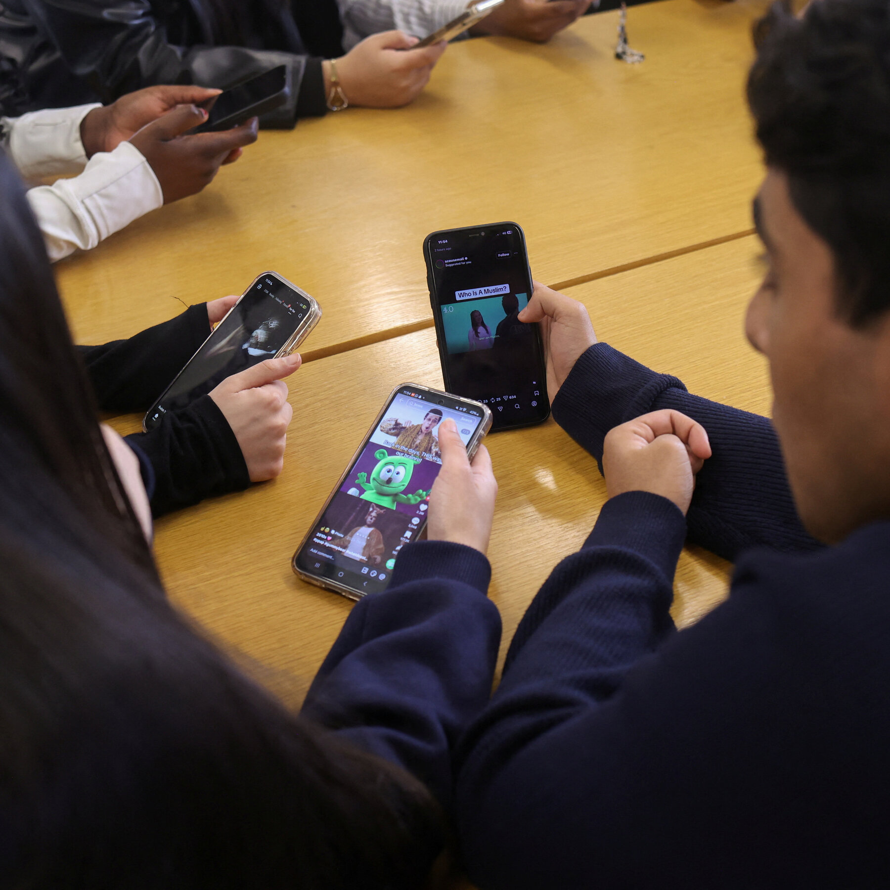 UK Announces Social Media Ban for Children Under 16